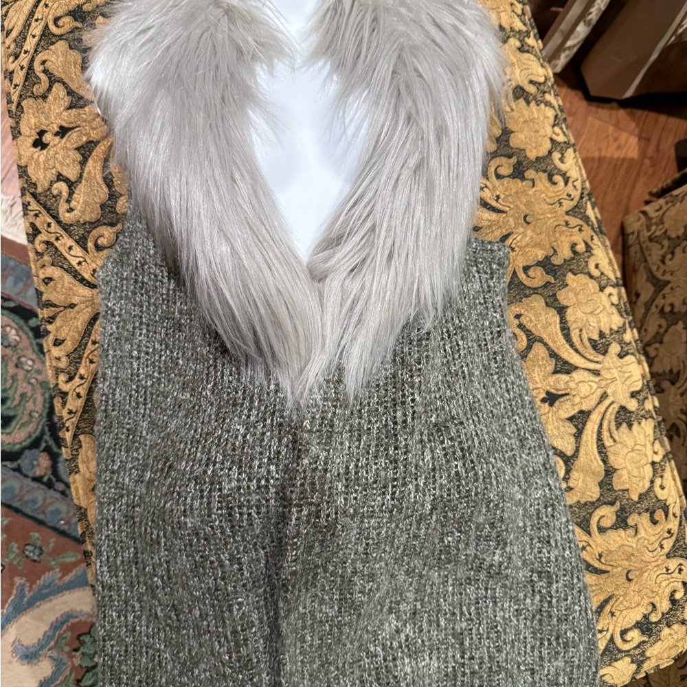Kut from the Kloth Charcoal Knit Vest